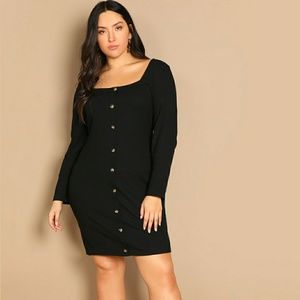 Plus Form Fitting Buttoned Dress